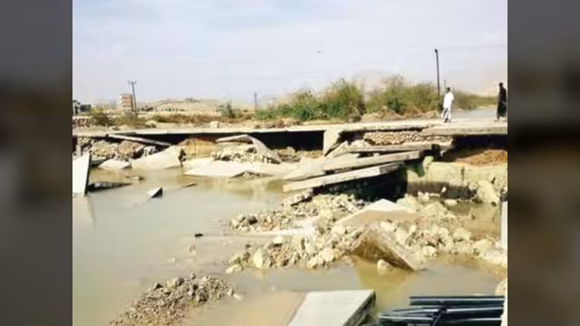 "تشابالا" يقتل مواطنين في حضرموت وعدن ويهدم منازل بشبوة