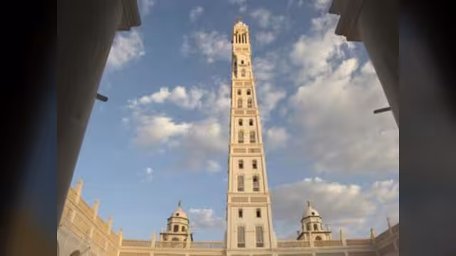 منارة المحضار اليمنية لا تزال شامخة رغم الحرب
