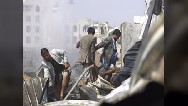 الحوثيون يدمّرون القطاع الخاص لخلق كيان موازٍ
