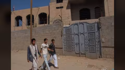 السلطة والمال يعزلان فقراء اليمن عن أغنيائها