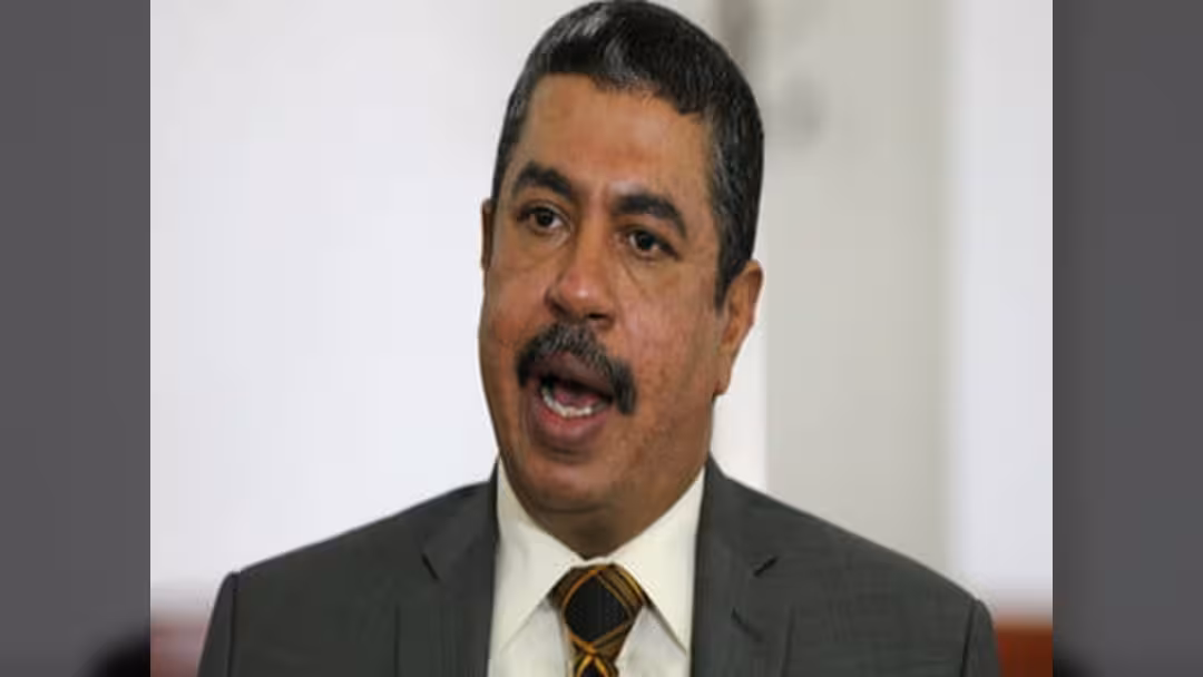بحاح : حريصون على إنجاح المشاورات السياسيّة