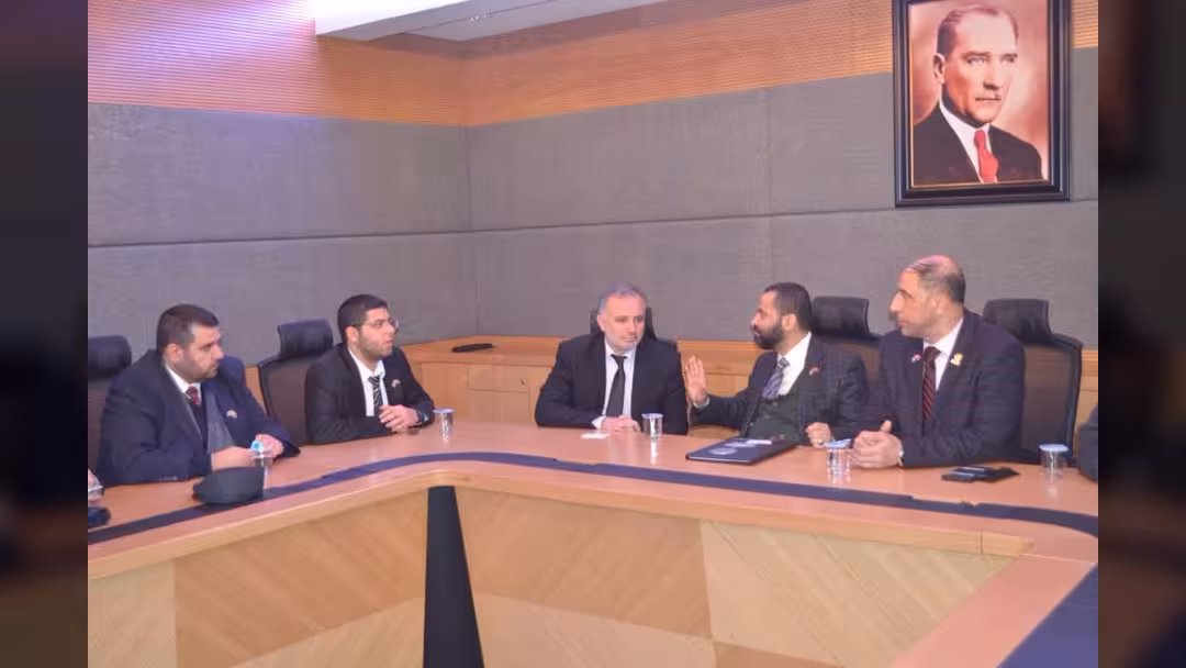 الشيخ حميد الاحمر يلتقي برئيس البرلمان التركي لمناقشة القضية الفلسطينية (صور)