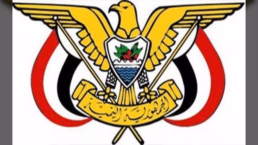 هادي يصدر قرارين بتعيين الأحمدي سفيراً في الخارجية وبن بريك رئيسا للأمن القومي