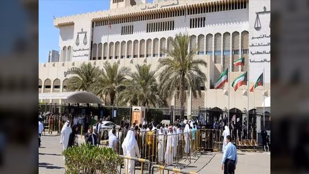 محكمة كويتية تقضي بسجن ابن شقيق الأمير 6 أشهر