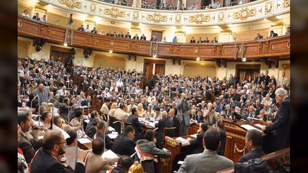 البرلمان المصري يوافق على تمديد المهام القتالية في اليمن