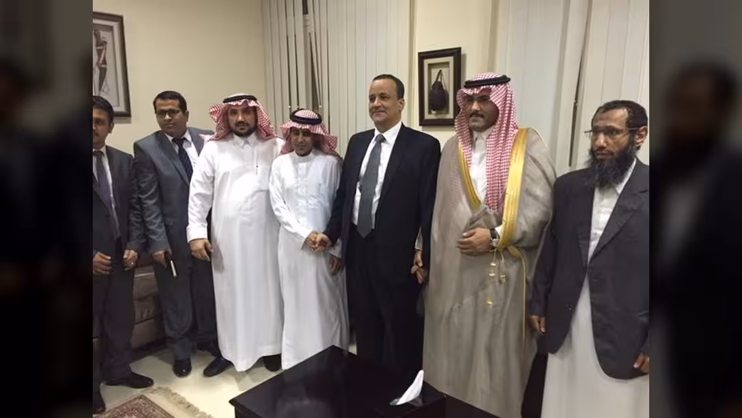 الحوثيون يفرجون عن سعوديين اثنين برفقة ولد الشيخ (صور)