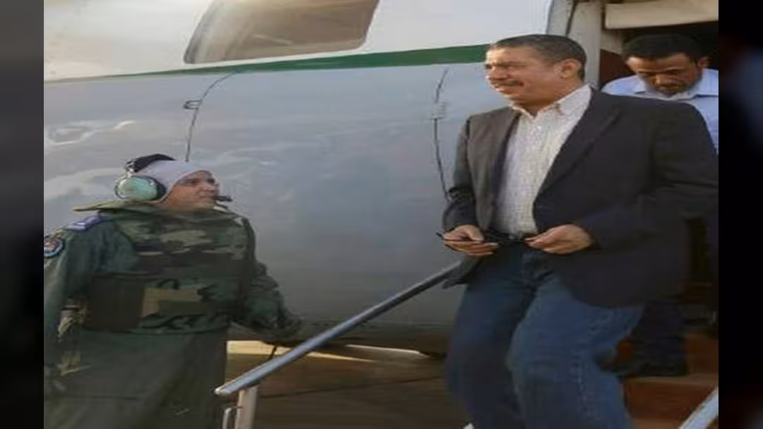 بحاح يصل سقطرى