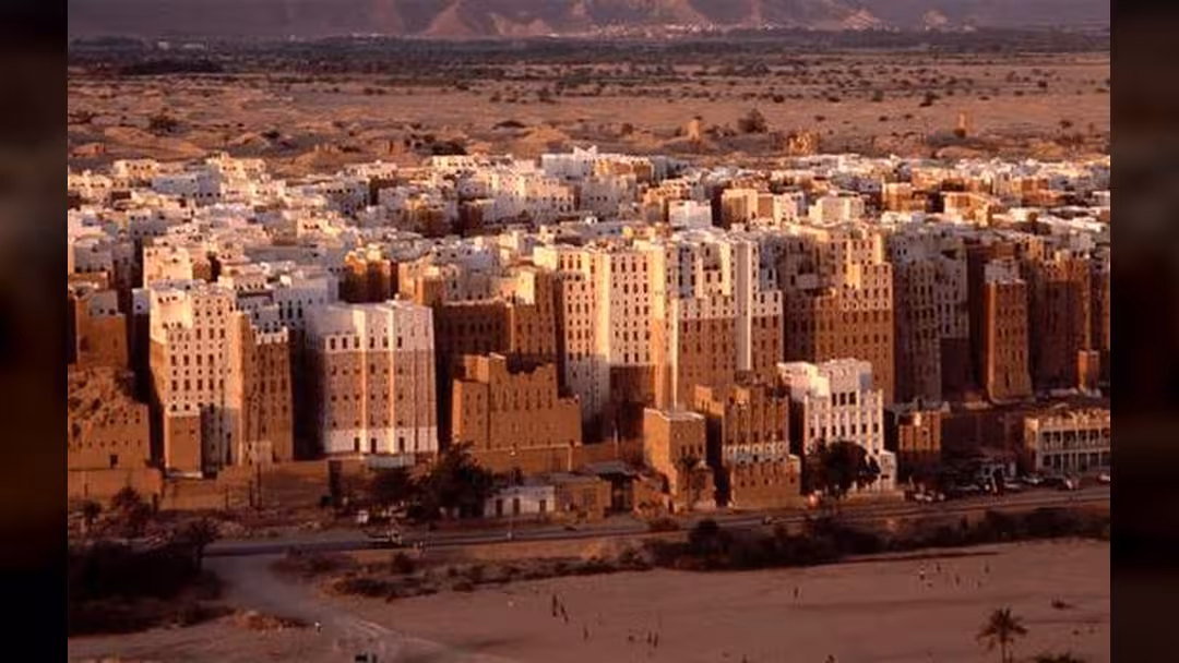 في اليمن..تصهر الأحجار فيصنع الجمال