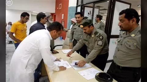 الجوازات السعودية: آخر أيام مهلة تمديد "هوية زائر" لليمنيين غداً