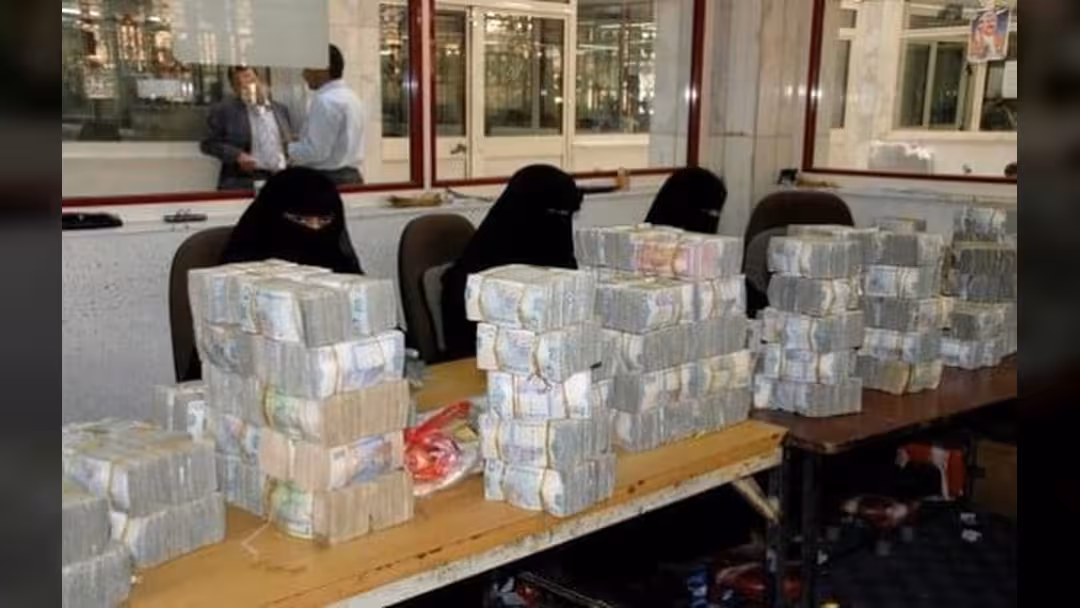 نائب رئيس المجلس السياسي يوجه بصرف رواتب المتقاعدين