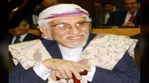 رائعة الحب والبن بالفيديو.. فلكي يمني: قران القمر والثريا السبت القادم