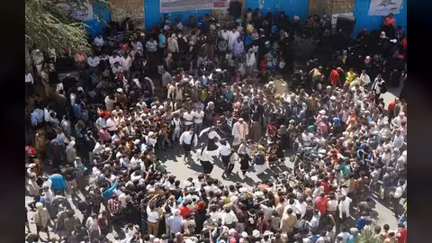شباب ثورة 11 فبراير يحتفلون بالذكرى الخامسة في صنعاء وتعز ومأرب