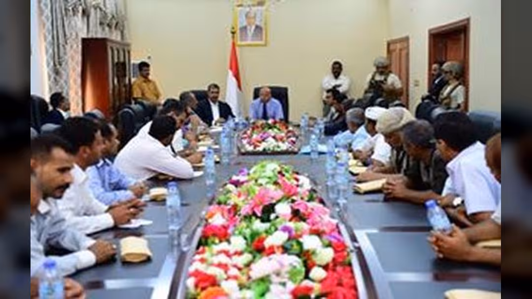 هادي: الضالع أول محافظة تحرر.. وظروف على طاولة الاجتماع تثير تعليقات (صورة)