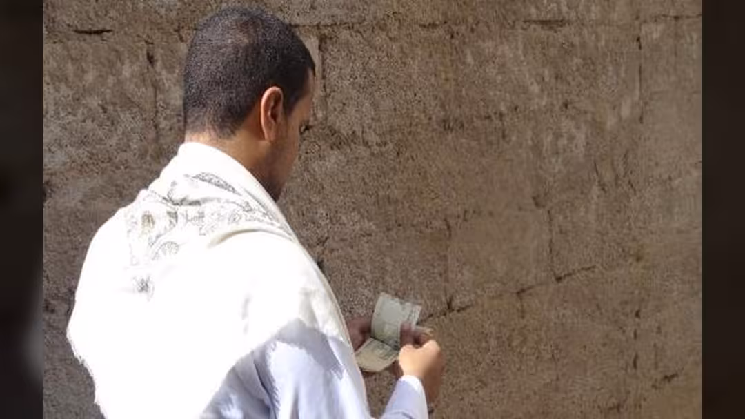 أزمة رواتب في المدن المحررة