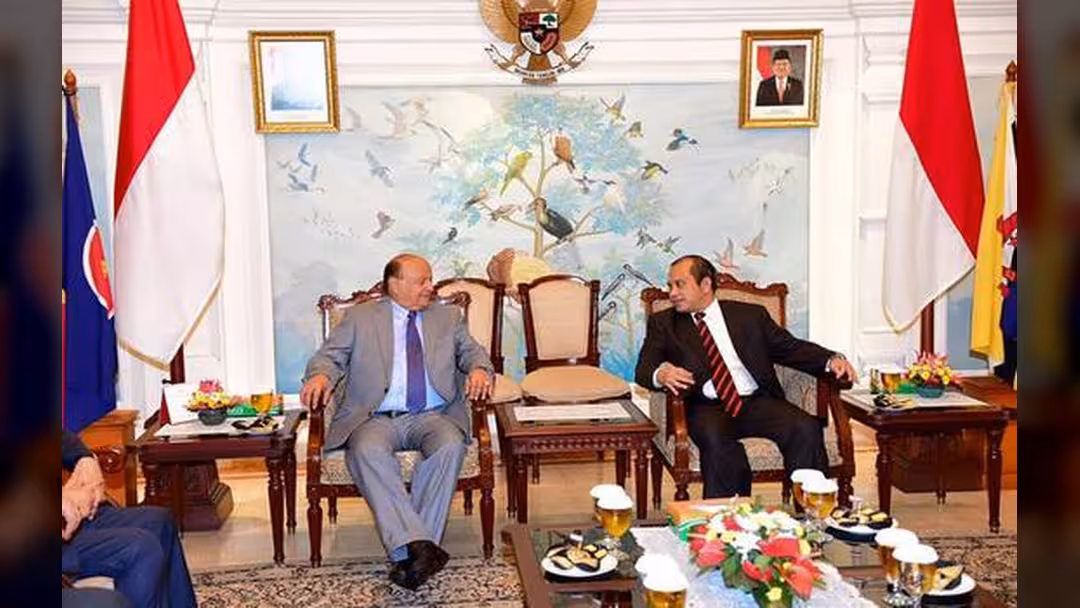 هادي يصل العاصمة الاندونيسية جاكرتا