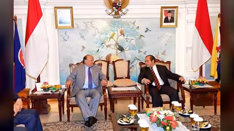 هادي يصل العاصمة الاندونيسية جاكرتا