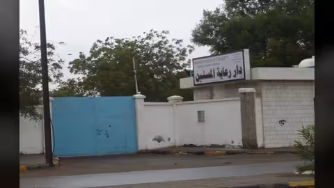 بتهمة مساعدة العجزة.. هل أعدم داعش كاهنا في اليمن؟