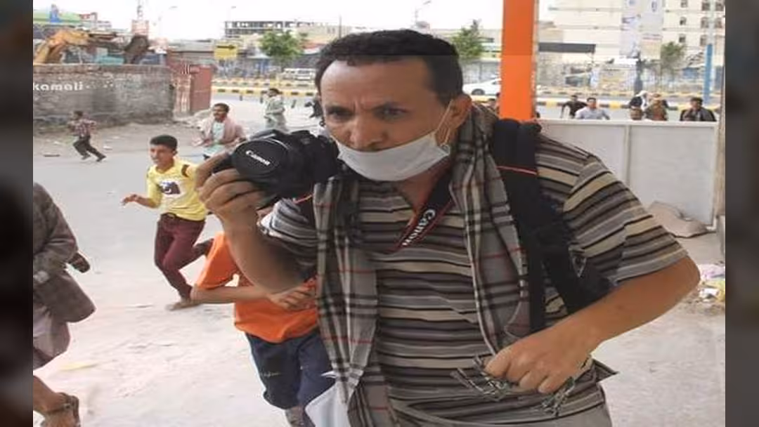 استشهاد المصور محمد اليمني بتعز وأنباء عن تواجد المخلافي قرب الحادثة