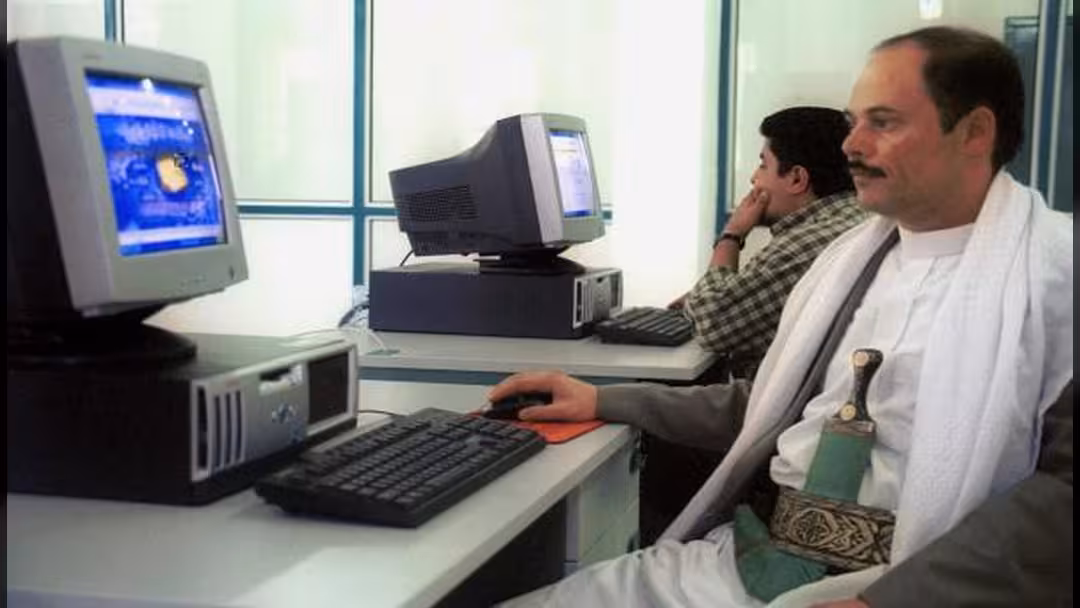 الحكومة تسعى لتحرير الإنترنت من الحوثيين