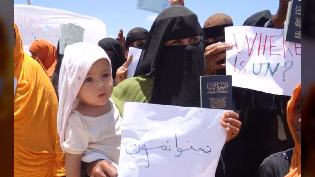 اللاجئون اليمنيون بمقديشو يعانون وضعا مزريا (صور)
