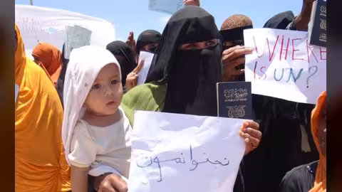 اللاجئون اليمنيون بمقديشو يعانون وضعا مزريا (صور)