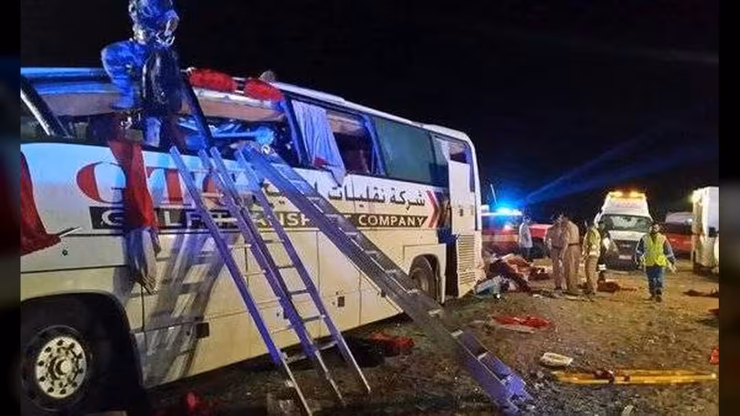 حادث سير مروع يقتل 18 شخصاً في سلطنة عمان