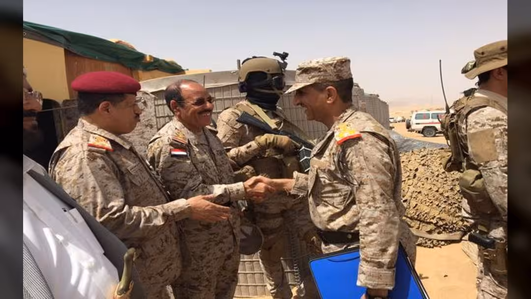 الفريق الأحمر يصل مأرب برفقة قائد عسكري سعودي كبير للمرة الأولى