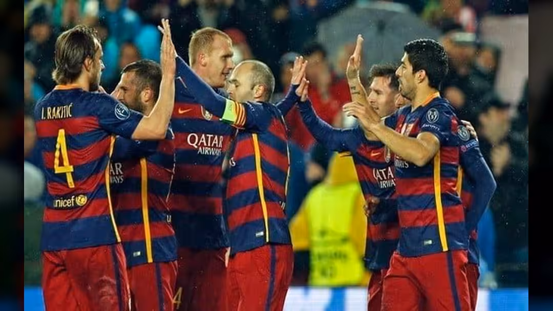 إنريكي يستبعد خماسي برشلونة من قائمة لقاء فالنسيا