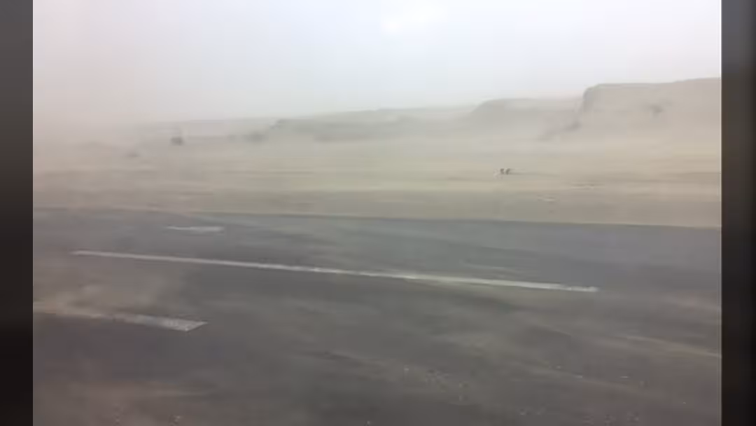 الأرصاد يحذر من كتلة غبار في عدد من المحافظات اليمنية