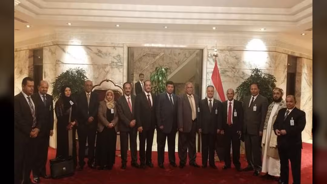 المبعوث الأممي ولد الشيخ يلتقي وفد الحكومة في مشاورات الكويت