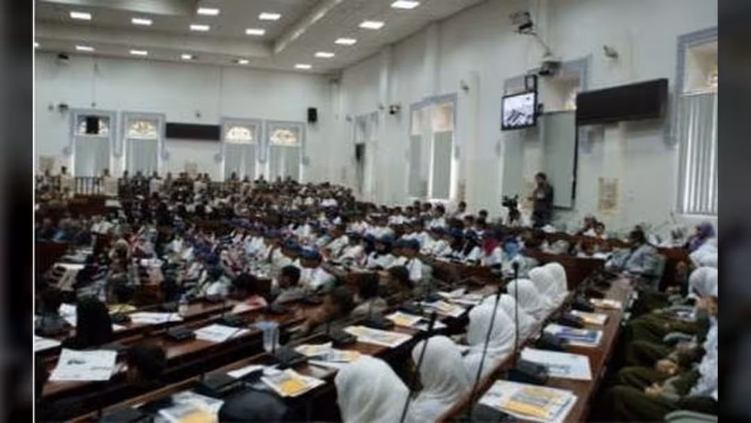 المدرسة الديمقراطية تنفي صلتها بحكومة الأطفال (بيان)