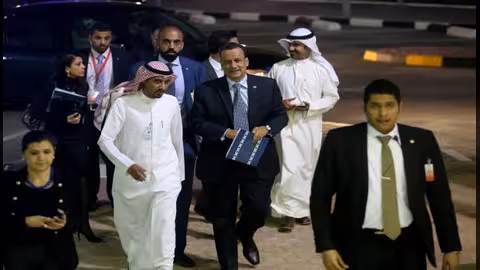 ولد الشيخ يتوجه إلى الرياض لإقناع الحكومة بالعودة لمشاورات الكويت