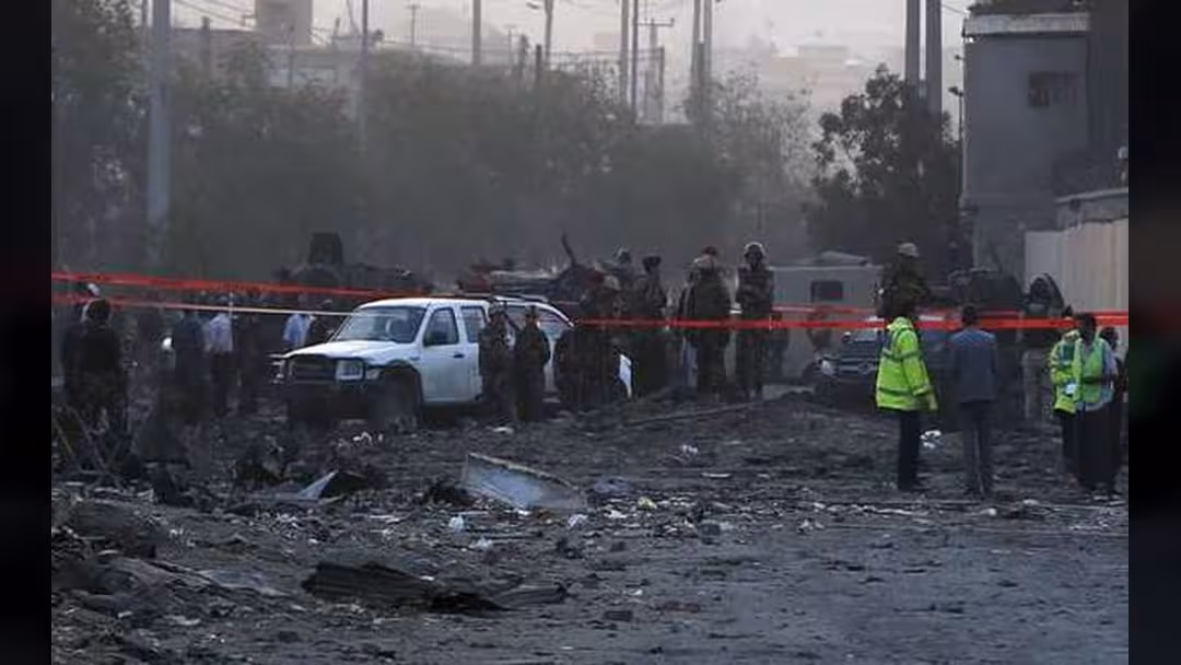 مقتل وإصابة 26 شخصا في هجوم انتحاري بأفغانستان