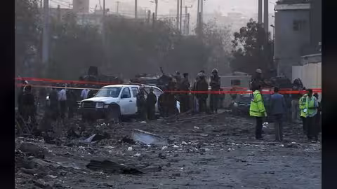 مقتل وإصابة 26 شخصا في هجوم انتحاري بأفغانستان