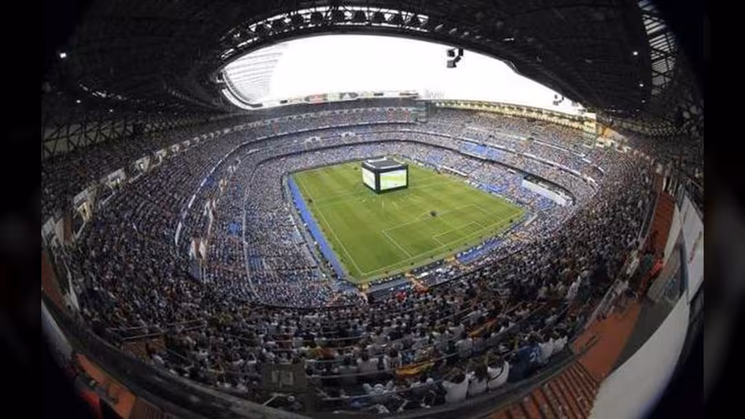 ريال مدريد يجهز ملعبه للإحتفال في حال تحقيق الليجا