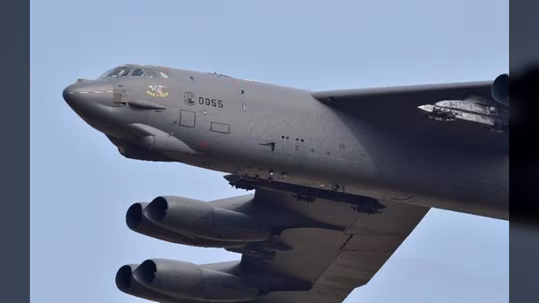 تحطم طائرة أمريكية من طراز "بي-52" في جزيرة غوام (فيديو)