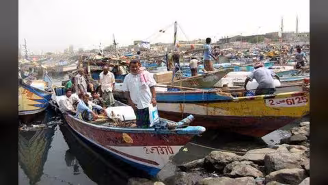 فقدان 15 بحاراً يمنياً غادروا الحديدة منذ أسابيع