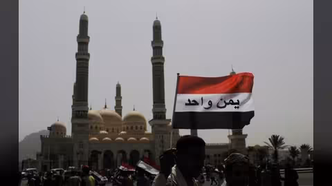 ذكرى "الوحدة": صالح يهاجم هادي والبيض يحذّر من الأقاليم