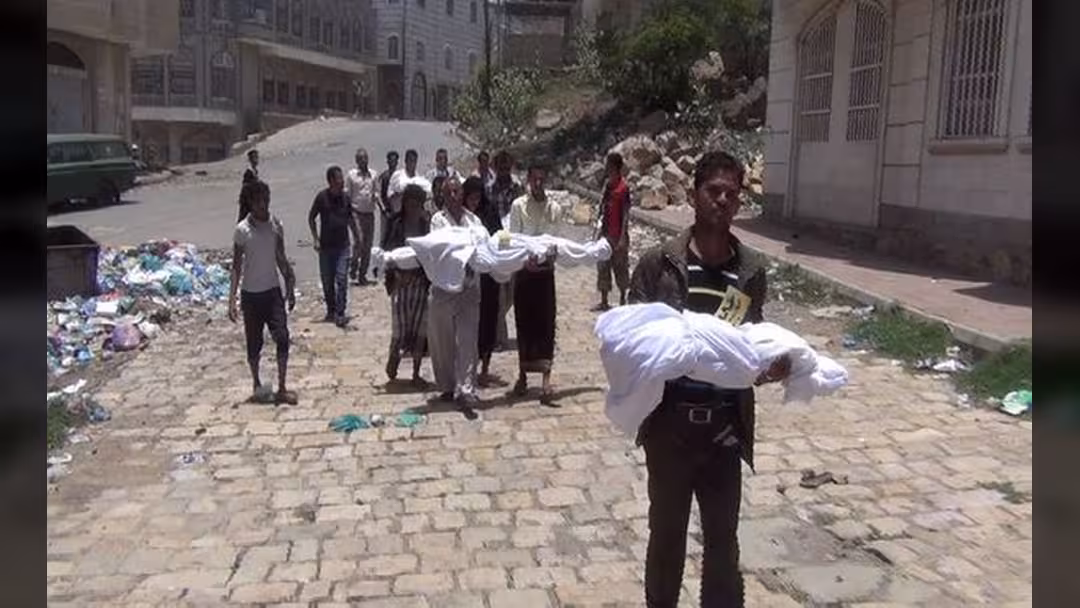 تعز: يصوم الأهالي والمدافع لا تصوم