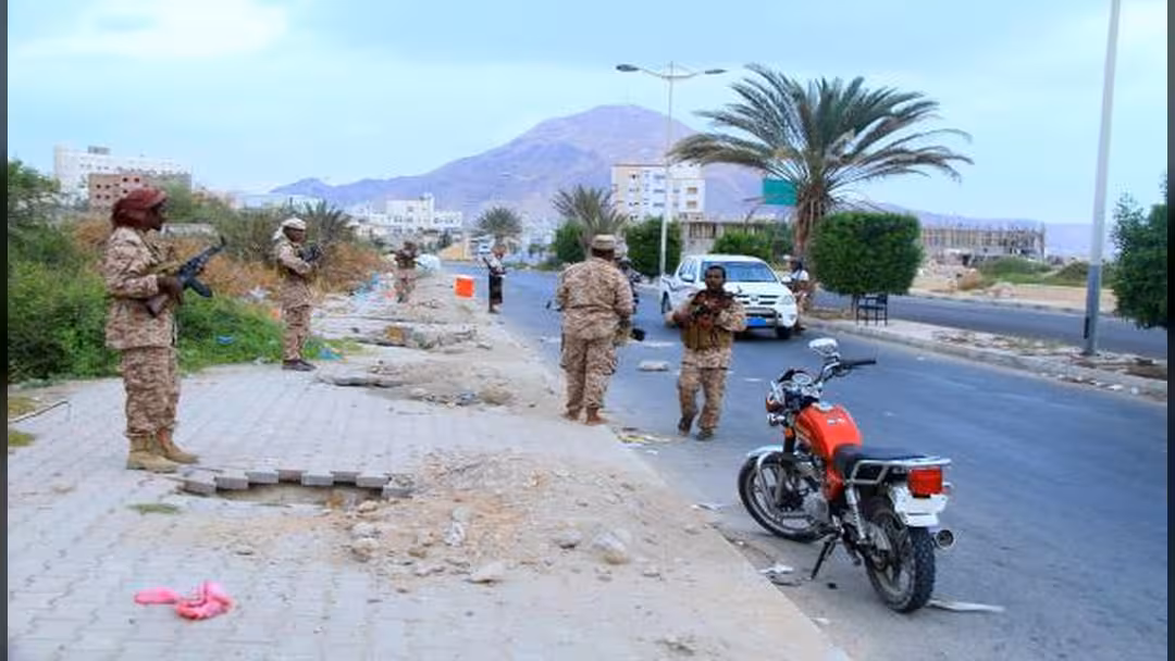 مقتل سبعة جنود بحادث سير في حضرموت