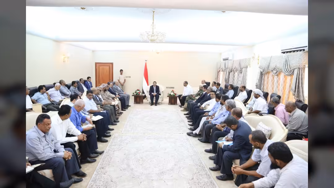 الحكومة: الوقود والمازوت لمدينة عدن خلال ساعات