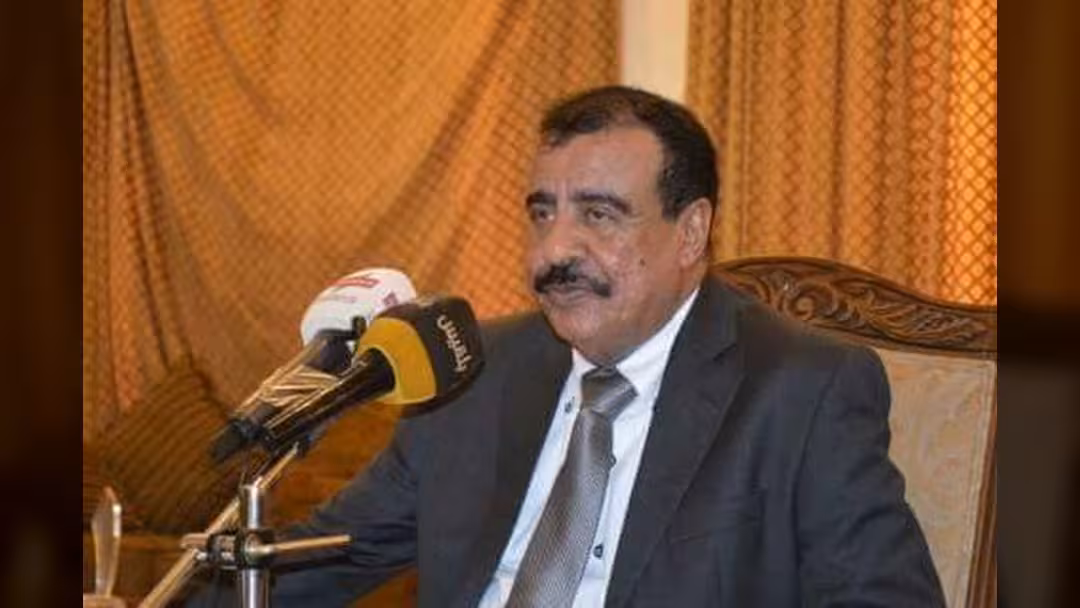 المحافظ بن بريك: وقف نشاط الأحزاب واستعدادات لإنشاء بنك حضرموت