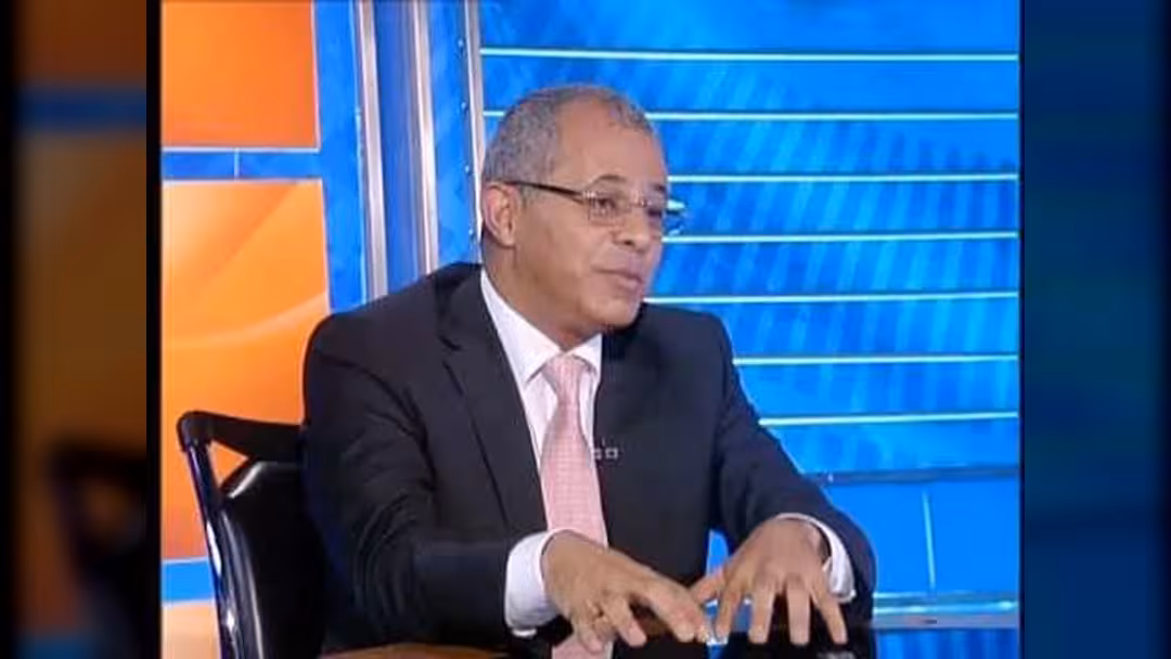 مصطفى نعمان: من غير المعقول استمرار الكويت وأميرها منشغلين لإرضاء المتفاوضين اليمنيين