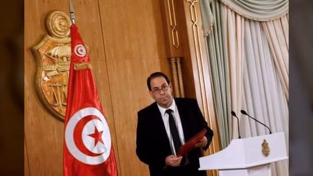 تونس: حكومة الوحدة الوطنية تنال ثقة البرلمان وتحذر من سياسة تقشف