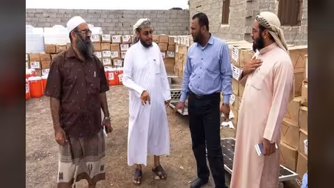 الهيئة اليمنية الكويتية تدشن توزيع السلة الغذائية بمحافظة إب