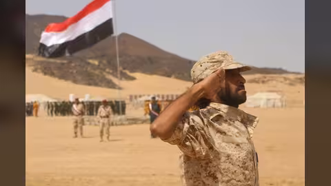 مأرب: عرض عسكري لقوات الشرعية بمناسبة ذكرى ثورة 26 سبتمبر.. صور