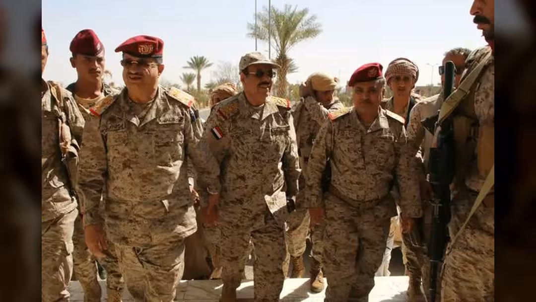 الفريق علي محسن يصل مأرب ويكلف اللواء القميري للقيام باعمال قائد المنطقة الثالثة