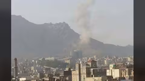 غارات مكثفة لطيران التحالف في العاصمة صنعاء