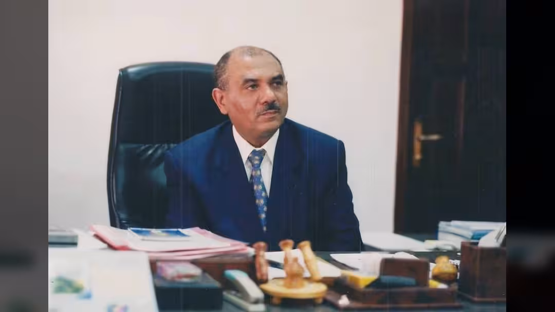 وزير الإعلام الأسبق حسن اللوزي يطرح مبادرة لحل في اليمن من 12 بنداً.. النص