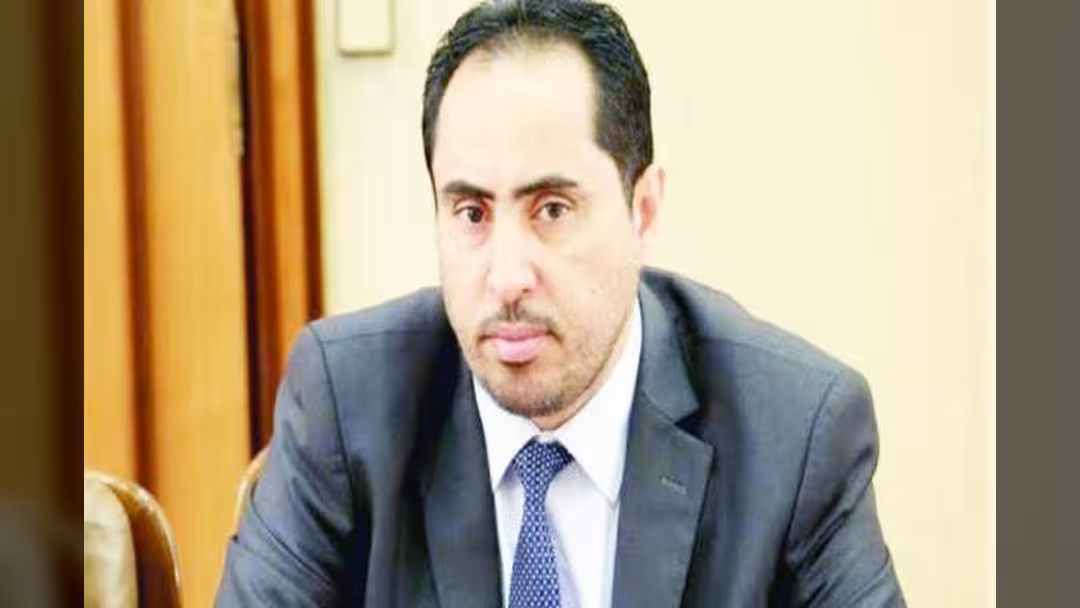 البكري يستقبل من لجنة صرف المرتبات في عدن وبن دغر يعين بديلاً